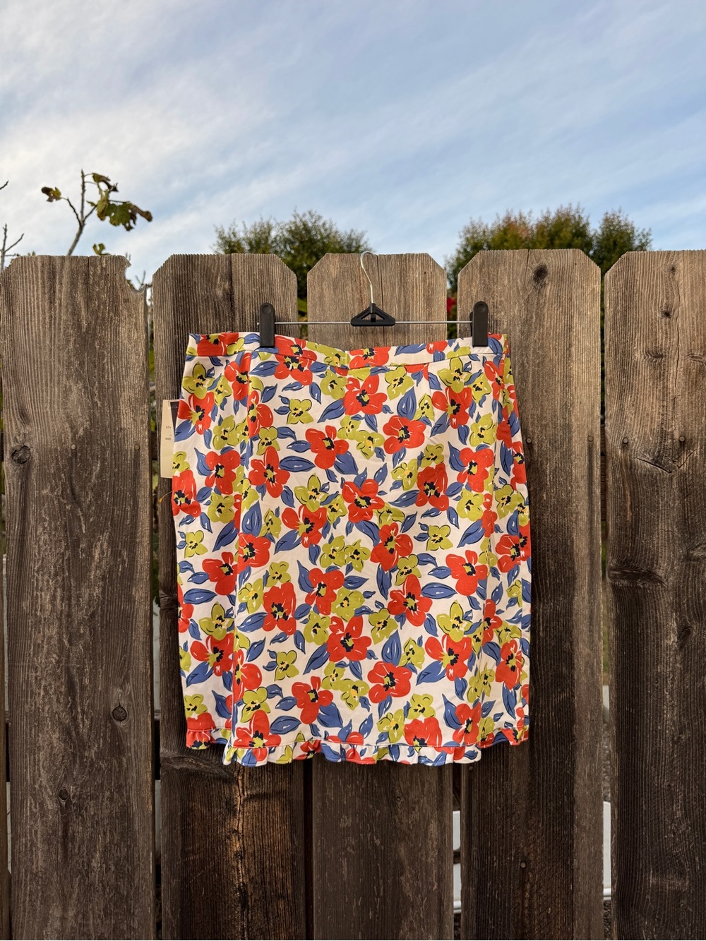 Vintage Deadstock NWT Cotton Vibrant Red, Yellow & Blue Floral Mini Skirt Stretc